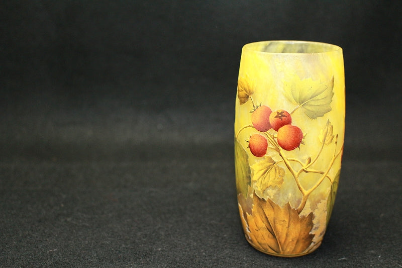 23523 Daum Nancy (Currant Design Glass)