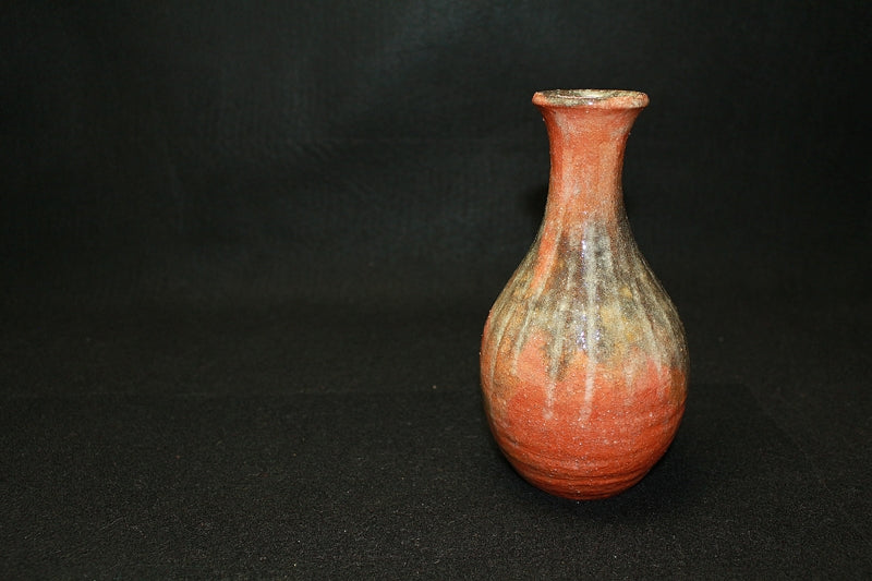 22959 RAKU Kichizaemon XI (Red Sake-tsugi)