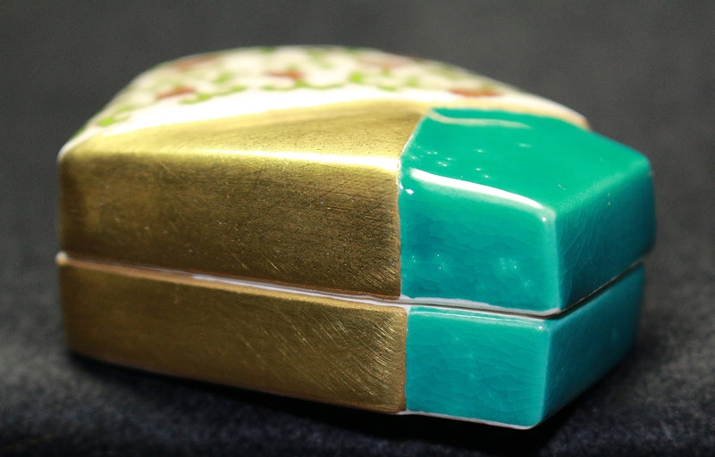 22325 橋本陶正山 (薩摩菊唐草文結び香合) HASHIMOTO Tosyozan