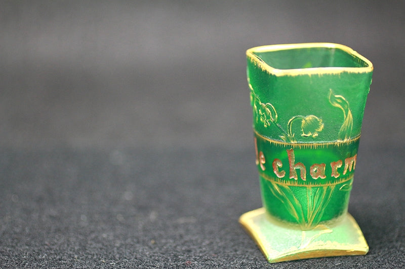 23679 ドーム・ナンシー (金彩スズラン文リキュールグラス(緑 私は全てを魅了する)