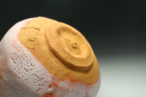 21223 Kato Kozo (Shino tea bowl, exhibited at the 34th Five Capital Exhibition in 1985)