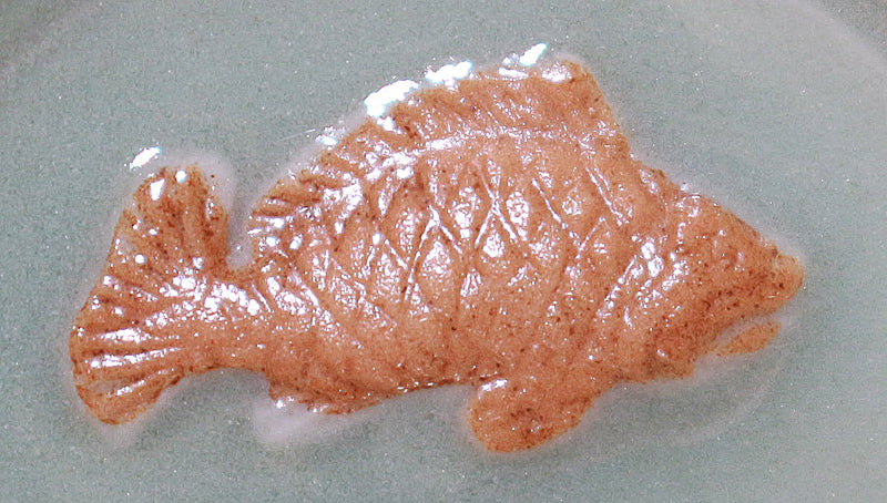 22139 Order of Culture Kusube Yaichi (Celadon double fish design cup)