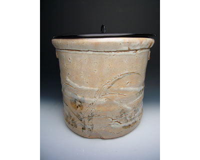 16656 川北半手子【第二代半手子式】(秋草雕耳水指)