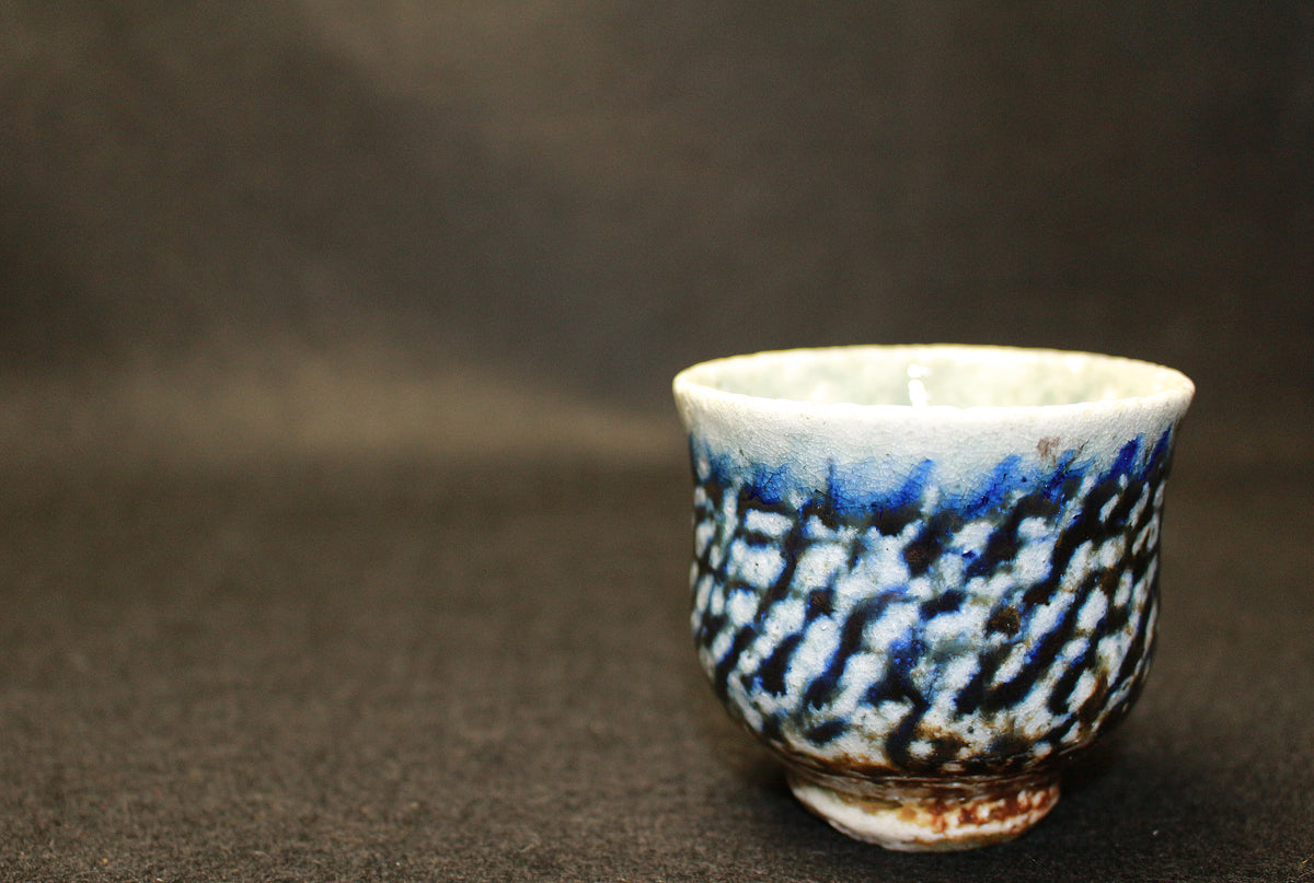 26215 Living National Treasure Shimaoka Tatsuzo Salt-glazed Jomon inlaid sake cup SHIMAOKA Tatsuzo