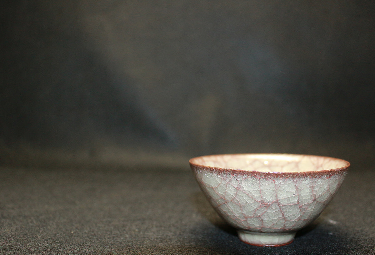 26226 Mitsunari Suzuki Rice-colored sake cup①