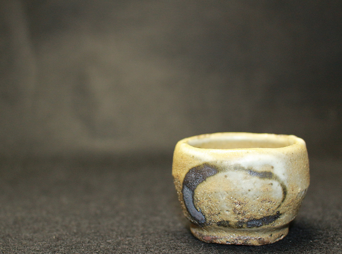 26310 KATO Kozo, Living National Treasure: Karatsu-style Guinomi