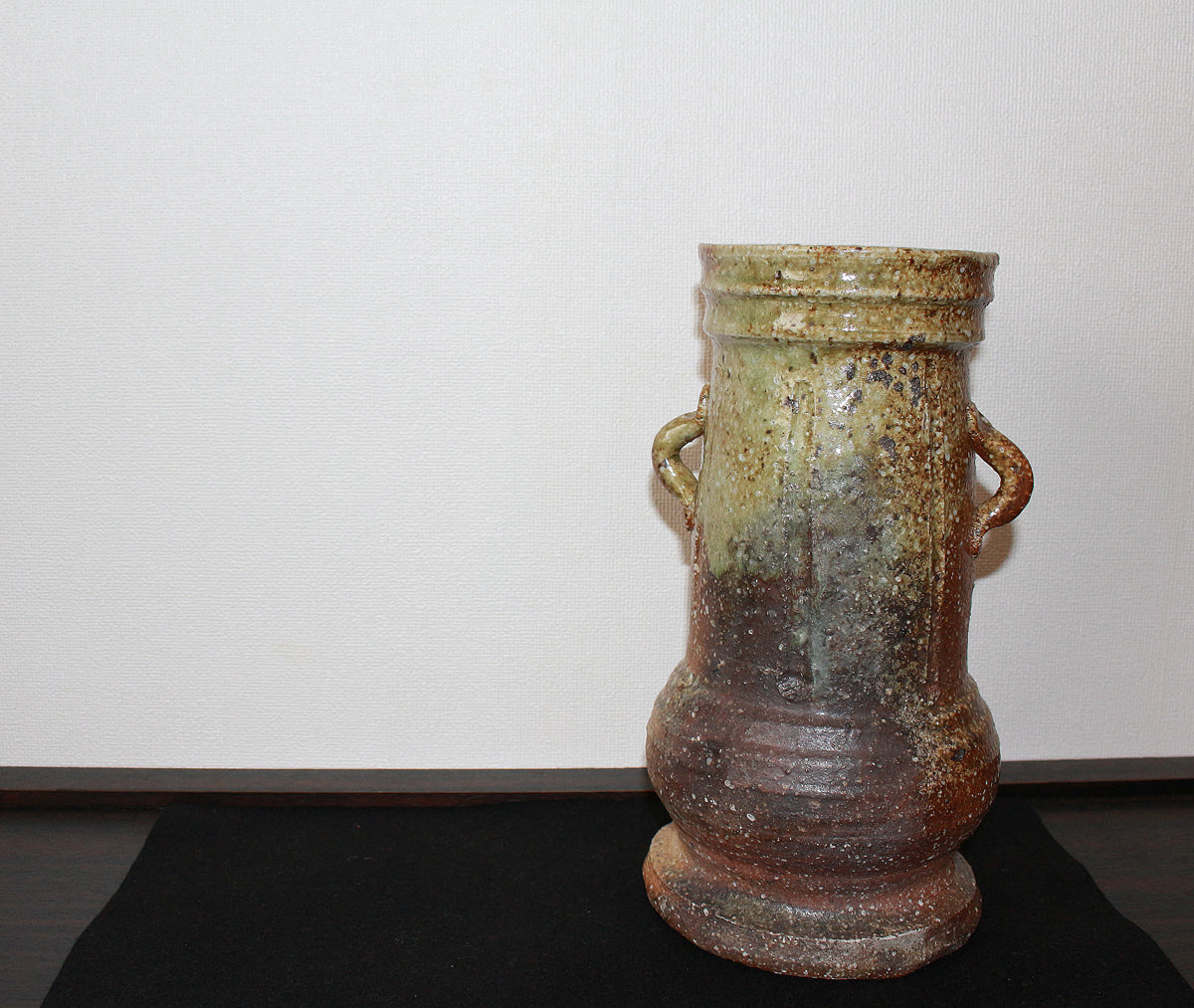 25757 谷本光生 伊賀花入 TANIMOTO Mitsuo