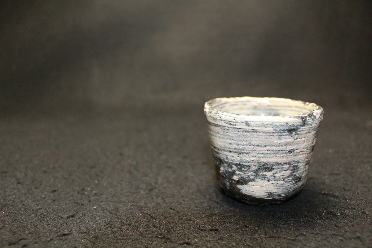 25858 Nakagawa Jinenbo Brushed Karatsu sake cup NAKAGAWA Jinenbo