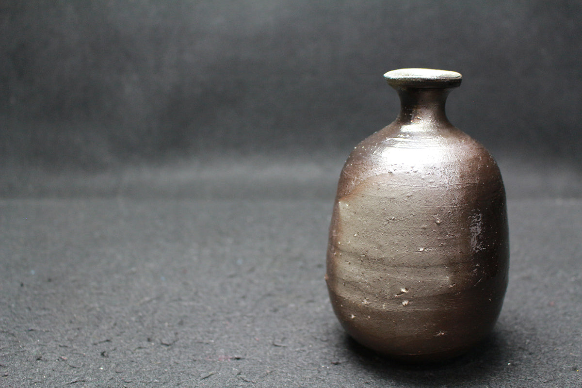 26062 Jun Isezaki Bizen Black Sake Bottle