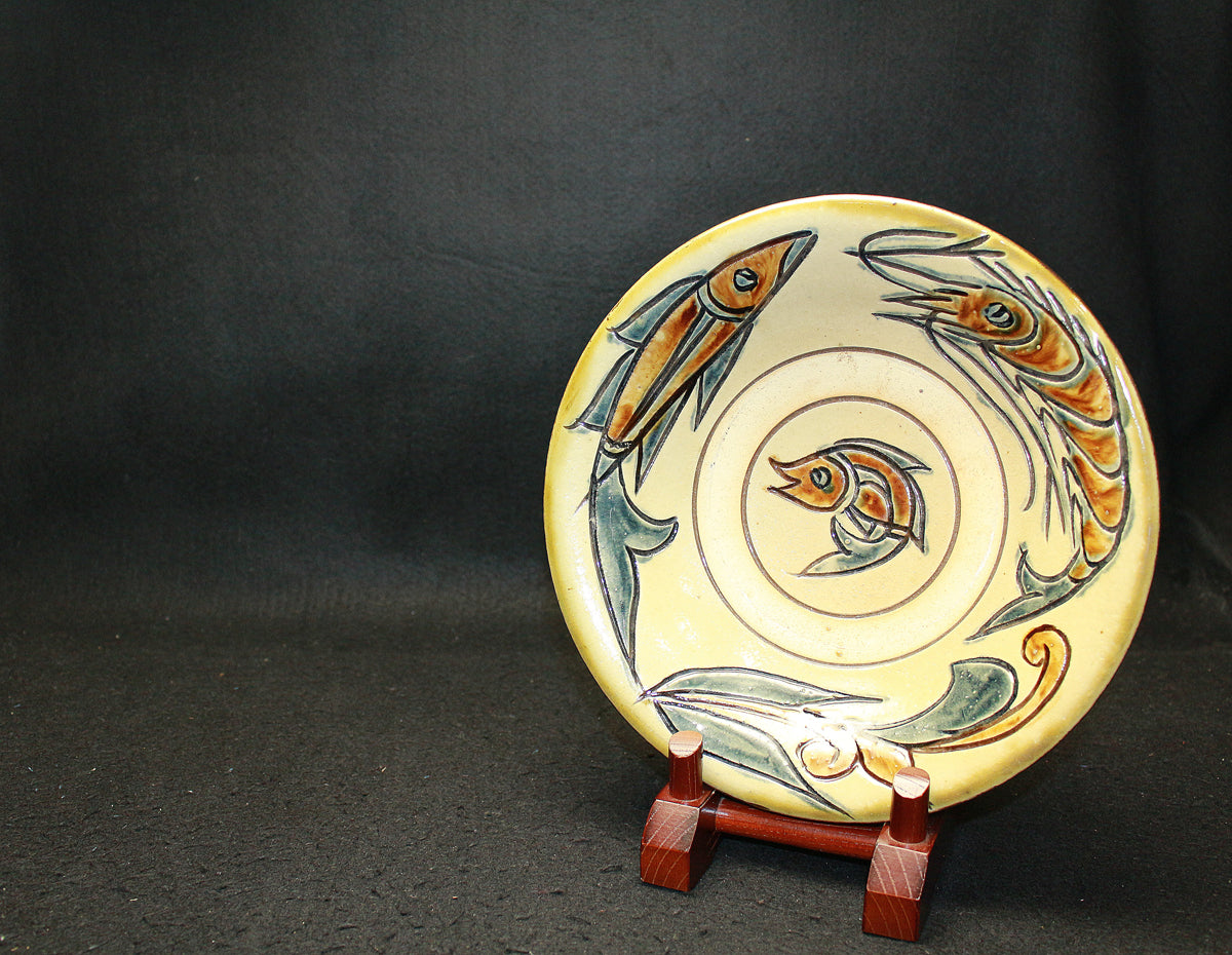 26072 Living National Treasure Jiro Kinjo Tsuboya Ware Plate (Shrimp and Fish Pattern)