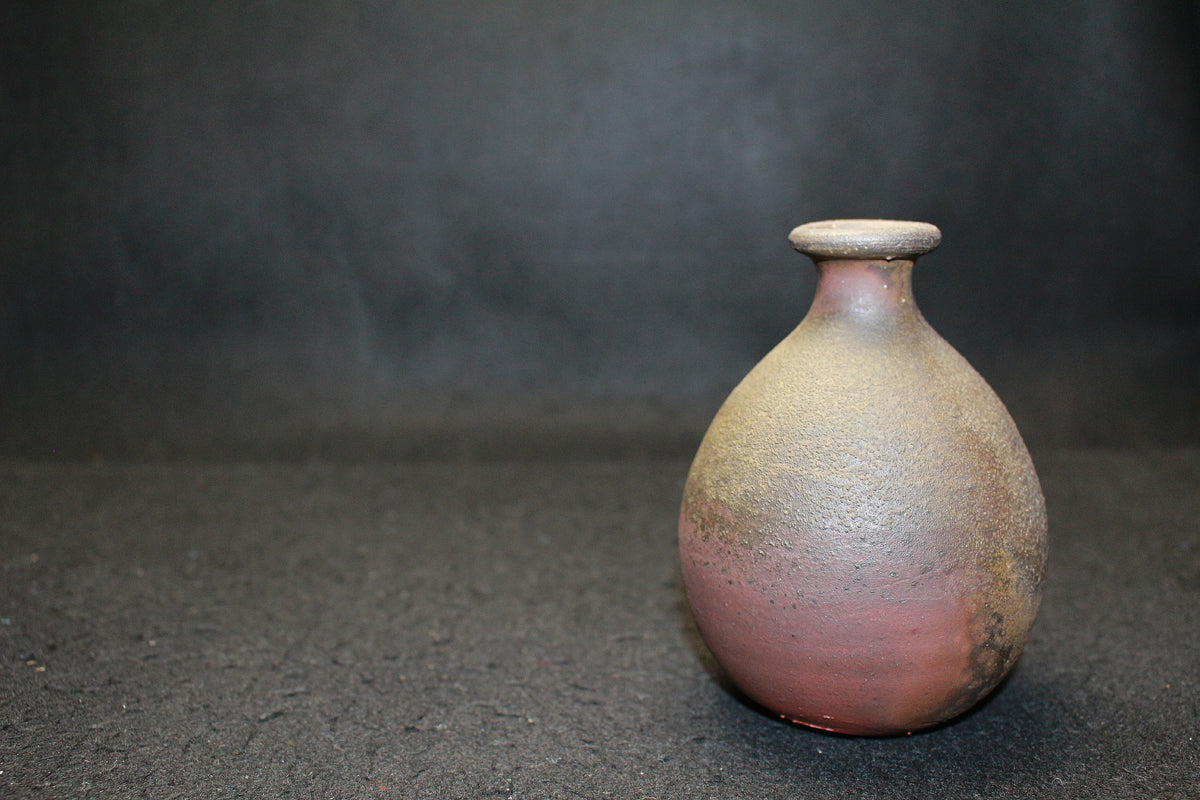 25396 Living National Treasure Fujiwara Yu Bizen Sake Bottle② FUJIWARA Yu