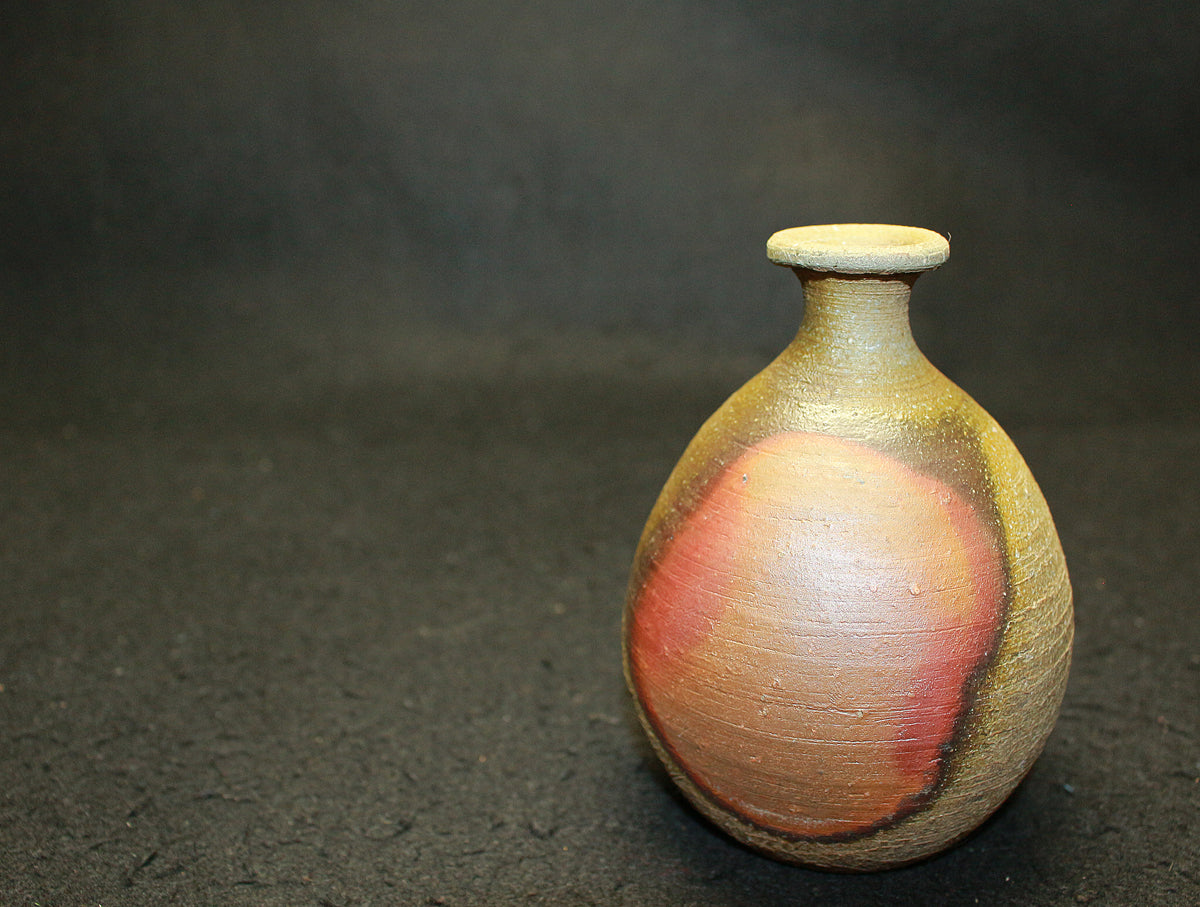 26117 Living National Treasure Fujiwara Kei Bizen Sake Bottle FUJIWARA Kei