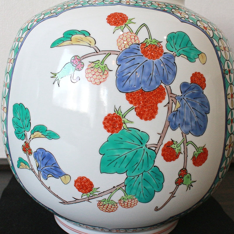 25382 Living National Treasure 14th generation Sakaida Kakiemon (Nigorote three-sided flower vase) 