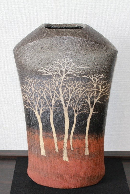 25389 SAEKI Moriyoshi (Inlaid glazed vase with forest design (1995)) 