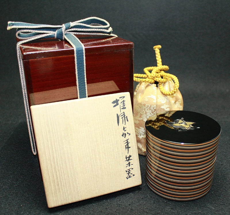 24153 Living National Treasure Otomaru Kodo (Tsuishi Karai Tea Utensils) 