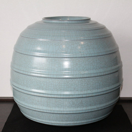 24486 Living National Treasure NAKAJIMA Hiroshi (Large Powder Celadon Jar) 