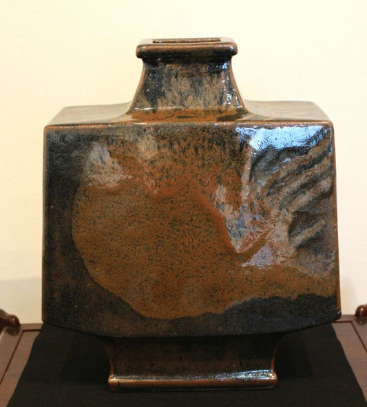 22837　河井寛次郎　(鉄釉扁壷(紅葩識))　KAWAI　Kanjiro