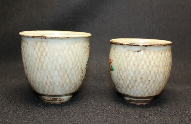 25408 Living National Treasure Tatsuzo Shimaoka (Inlaid red painting of floral motif couple teacups) SHIMAOKA Tatsuzo 