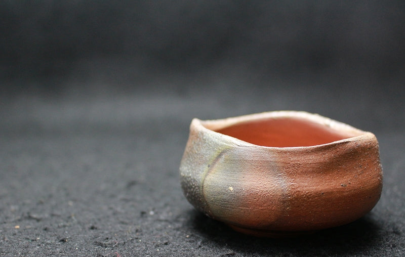 25419 Nakamura Rokuro (Bizen sake cup) 