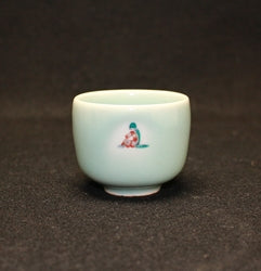 23574 Living National Treasure Kohei Miura (Celadon Afghan Scenery Design Sake Cup) 