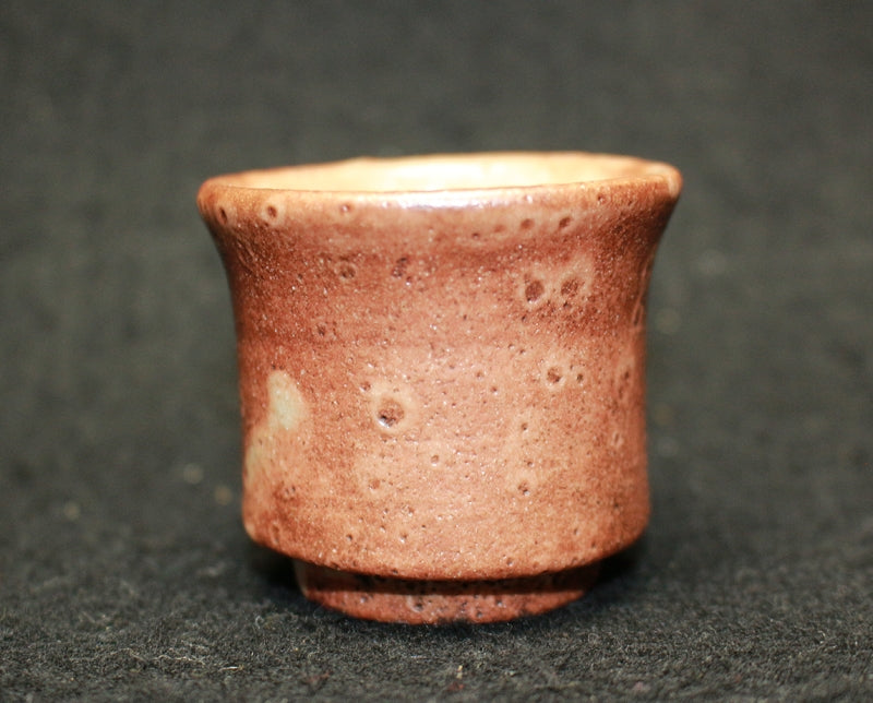 25424 Kitaoji Rosanjin (Shino sake cup (Kuroda Touanshi)) 