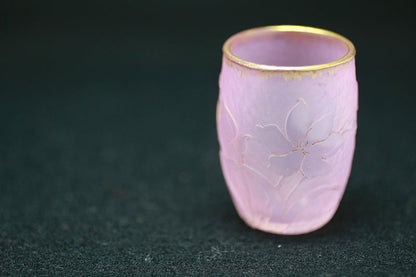 22892 Dome Nancy (Gold-painted flower design cup (tulip pink, early 20th century)) 