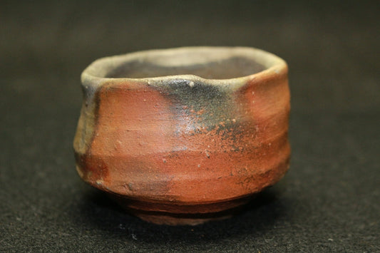 25052 Nakamura Rokuro (Bizen sake cup) 