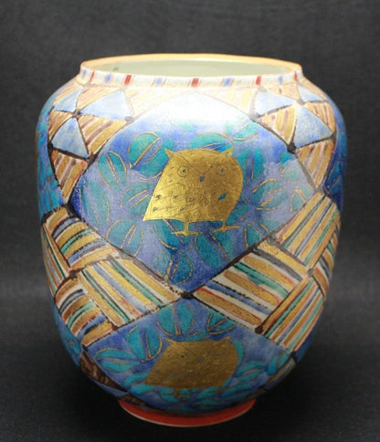 23594 Masahiro Maeda (Colored and gold painted owl vase) 