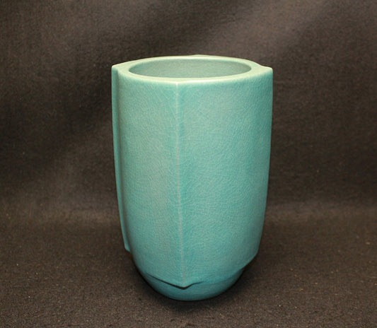 25448 Order of Culture Yaichi Kusube (Blue Glazed Vase) 