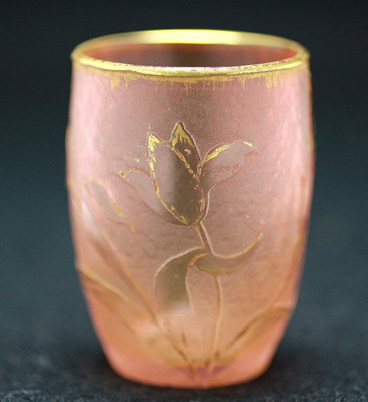 22921 Dome Nancy (Gold-painted flower design cup (tulip pink, early 20th century)) 