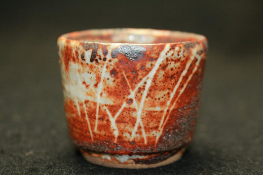 25418 Kitaoji Rosanjin (Illustrated Shino sake cup (Kuroda Touanshi)) 