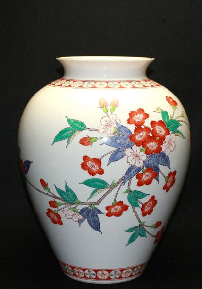 25083 14th generation Sakaida Kakiemon (Dark-colored cherry blossom vase (exhibited at a solo exhibition)) 