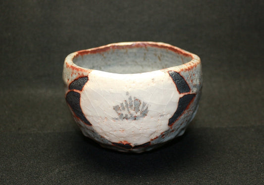 23590 WAKAO Toshisada (Rat Shino tea bowl) 