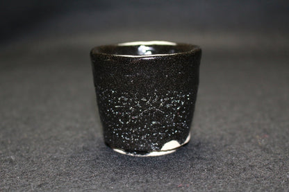 22291 Living National Treasure Kato Kozo (Seto black sake cup (Hirashibatani))