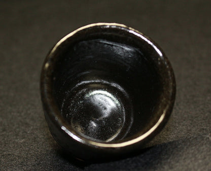 22291 Living National Treasure Kato Kozo (Seto black sake cup (Hirashibatani))