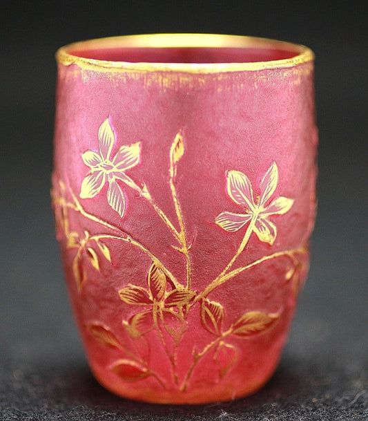 22918 Dome Nancy (Gold-painted flower design cup (red, early 20th century)) 