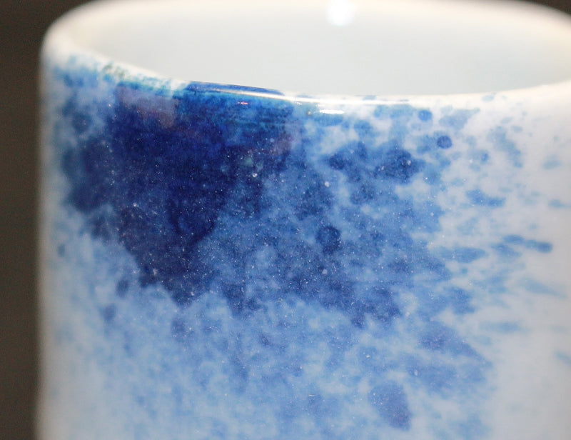 24257 Kitaoji Rosanjin (Blown Ink Sake Cup (Kuroda Satoshi)) 