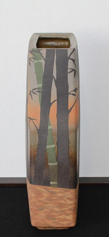 25535 SAEKI Moriyoshi (Inlaid clay vase with bamboo forest design (exhibited at the Traditional Crafts Exhibition)) 