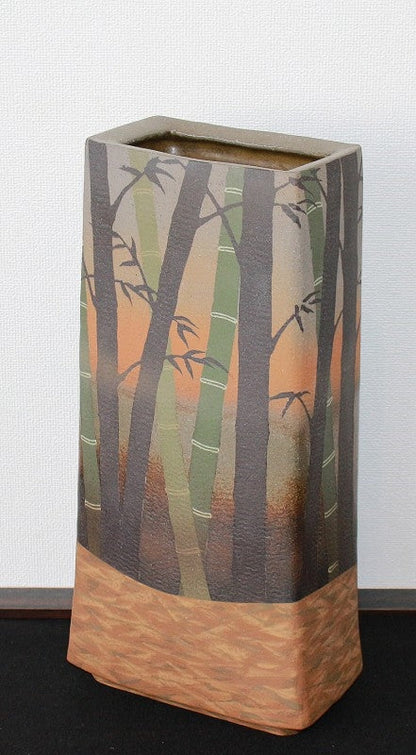 25535 SAEKI Moriyoshi (Inlaid clay vase with bamboo forest design (exhibited at the Traditional Crafts Exhibition)) 