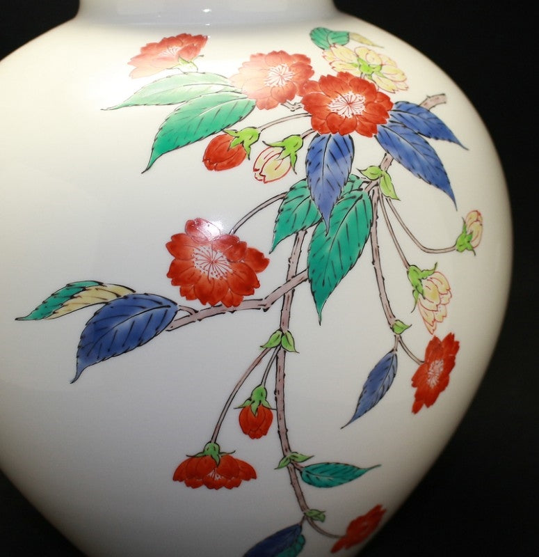 23005 Living National Treasure 14th Generation Sakaida Kakiemon (Muddy Hand Weeping Cherry Blossom Design Vase) 