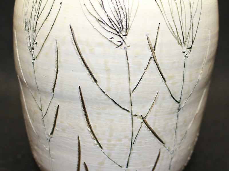 25531 FUJIHIRA Shin (Grass pattern vase) 