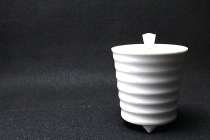 20912 TSUKAMOTO Shiro (white porcelain incense burner) 