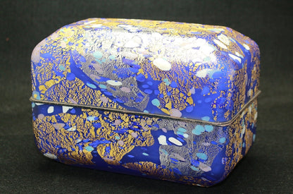 24746 FUJITA Kyohei (Hand-blown decorative box: Dream on the Lake) 