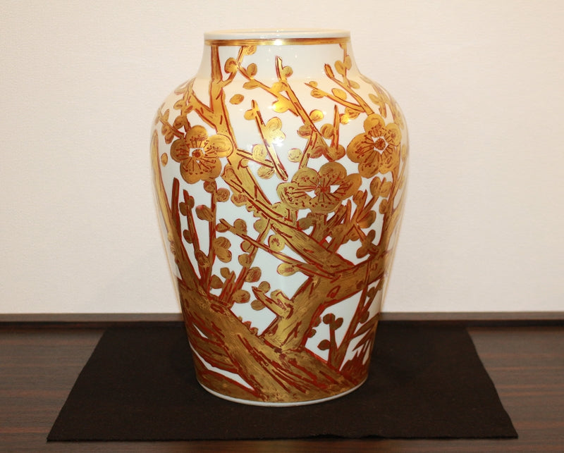 25569 Living National Treasure Kondo Yuzo (Gold-painted plum vase) KONDO Yuzo