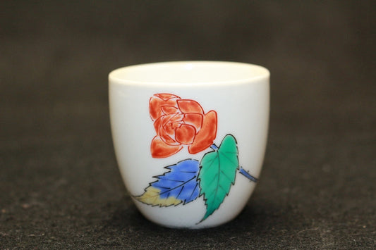 24780 13th generation Sakaida Kakiemon (cloudy hand pattern sake cup) 