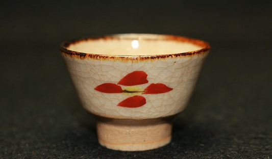 25146 Living National Treasure Tomimoto Kenkichi (colored painted sake cup (1946)) 