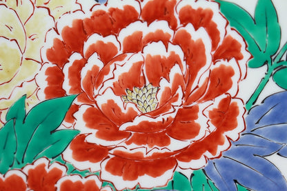 23120 Living National Treasure 14th Generation Sakaida Kakiemon (Muddy Peony and Chrysanthemum Design Plate) 