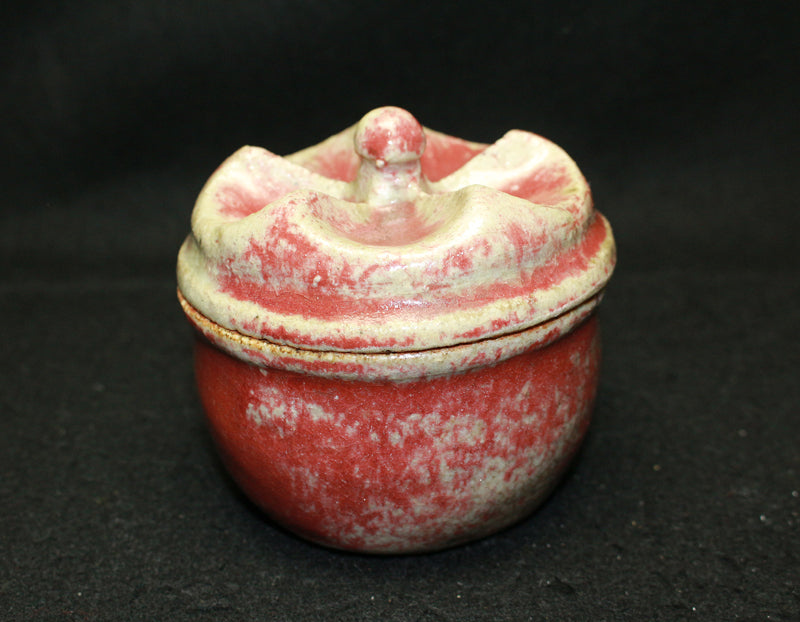 25599 KAWAI Kanjiro (Copper Red Glaze Casket)