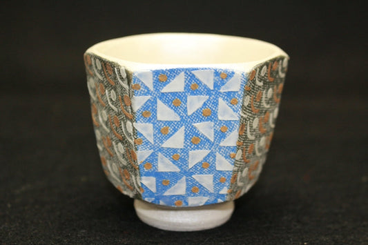 24347 Kazuo Yamaji (paper cutting design sake cup) 