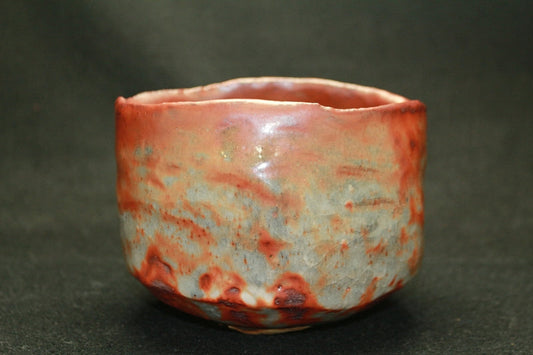 24826 Living National Treasure Suzuki Kura (Shino Tea Bowl (Hayashi Box, exhibited at the Matsuzakaya Main Store solo exhibition in 2003)) 